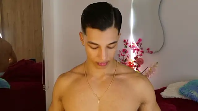 Snapshot of Troye_Williams chatting on March 14, 2:33 pm Troye Williams online show from March 14, 2:33 pm