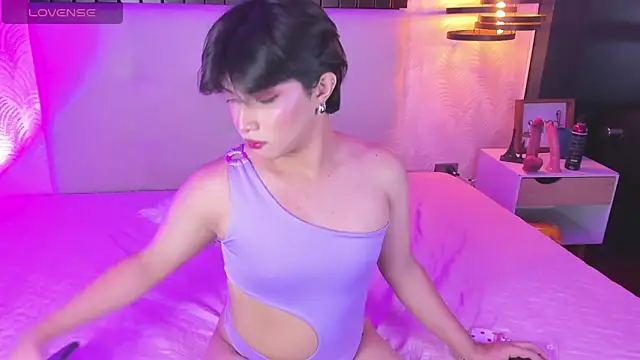 Creamy Angelo online show from October 9, 8:29 pm