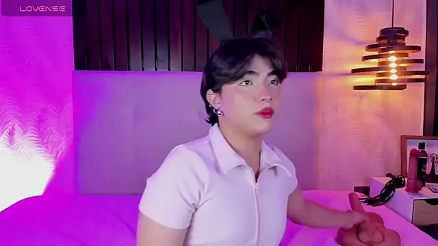 Creamy Angelo online show from October 23, 8:40 pm