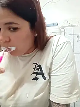 Snapshot of yesica87 chatting on September 16, 6:42 pm yesica87 online show from September 16, 6:42 pm