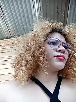 SirenRouge 69 online show from October 8, 7:00 pm