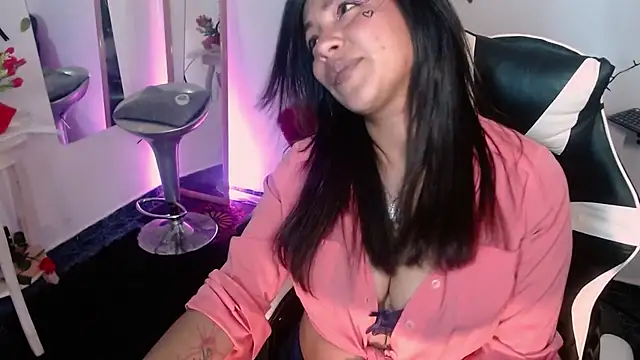 Snapshot of Dakota_ro chatting on October 15, 7:58 pm Dakota ro online show from October 15, 7:58 pm