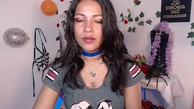 Snapshot of Dakota_ro chatting on October 29, 9:49 pm Dakota ro online show from October 29, 9:49 pm