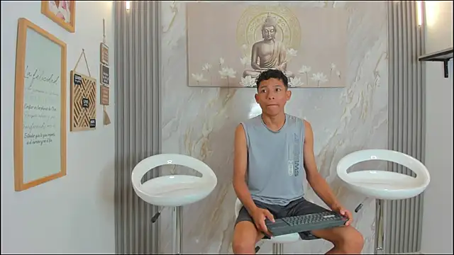 BEAUTY BOYS1 online show from January 6, 7:23 am