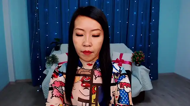 LiaPak online show from October 2, 1:01 am