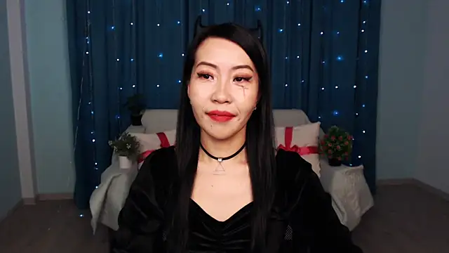 LiaPak online show from October 31, 1:06 am