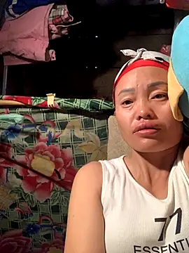 Snapshot of rosa-1200 chatting on October 4, 11:25 pm rosa-1200 online show from October 4, 11:25 pm