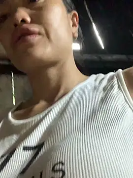 Snapshot of rosa-1200 chatting on October 7, 12:08 am rosa-1200 online show from October 7, 12:08 am