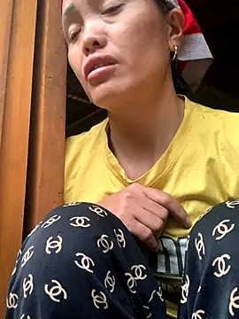 Snapshot of rosa-1200 chatting on October 12, 10:25 am rosa-1200 online show from October 12, 10:25 am