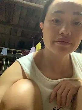 Snapshot of rosa-1200 chatting on October 12, 11:37 pm rosa-1200 online show from October 12, 11:37 pm