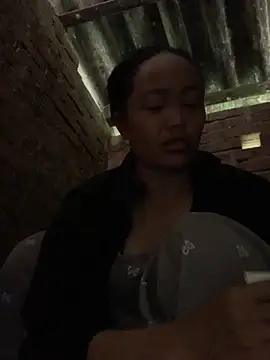 Snapshot of rosa-1200 chatting on October 25, 3:36 am rosa-1200 online show from October 25, 3:36 am