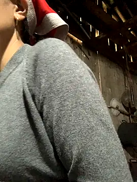 Snapshot of rosa-1200 chatting on November 3, 3:41 am rosa-1200 online show from November 3, 3:41 am