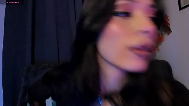 Snapshot of Seraphine_hell chatting on March 31, 6:14 am Seraphine hell online show from March 31, 6:14 am