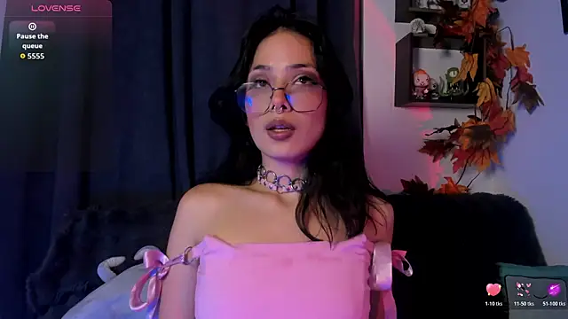 Snapshot of Seraphine_hell chatting on May 5, 6:32 am Seraphine hell online show from May 5, 6:32 am