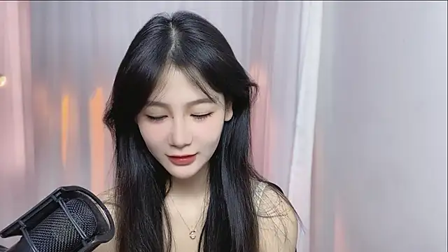 IUIU2025 online show from September 14, 1:38 am