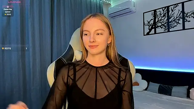 BrightAnnie online show from November 19, 3:12 pm