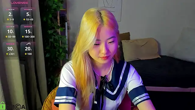 Aisi 18 online show from September 27, 12:04 am