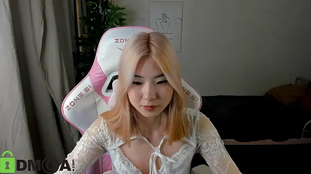 Aisi 18 online show from October 22, 6:46 am