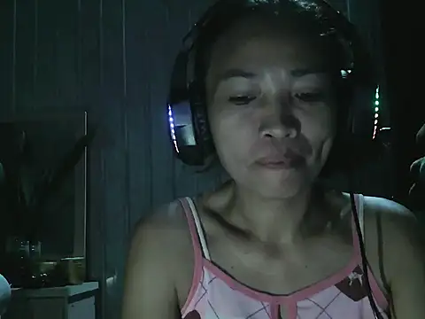 Snapshot of pinayhotii chatting on September 16, 7:04 pm pinayhotii online show from September 16, 7:04 pm