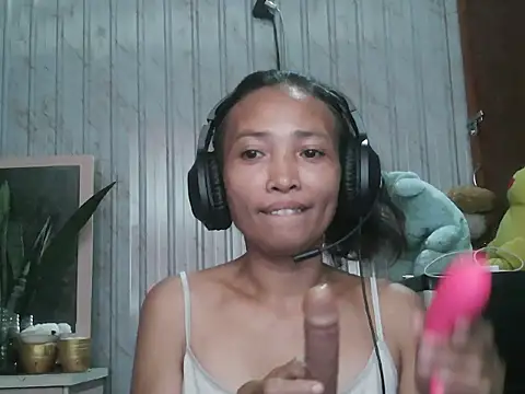 Snapshot of pinayhotii chatting on September 19, 11:16 pm pinayhotii online show from September 19, 11:16 pm