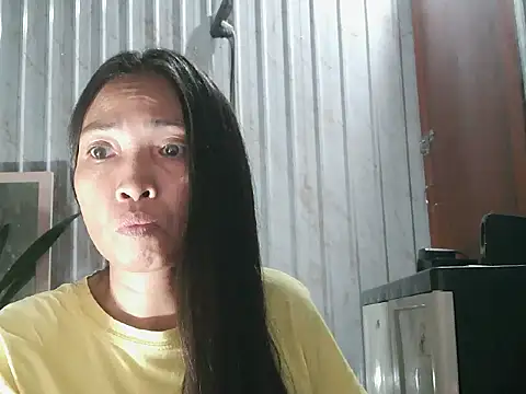 Snapshot of pinayhotii chatting on October 28, 1:03 pm pinayhotii online show from October 28, 1:03 pm