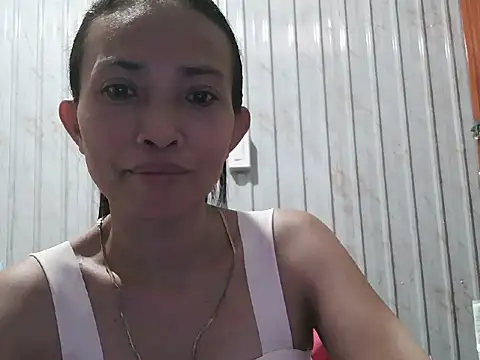 Snapshot of pinayhotii chatting on February 15, 2:08 am pinayhotii online show from February 15, 2:08 am