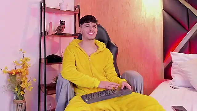 Snapshot of LiamMuller chatting on October 30, 11:55 am LiamMuller online show from October 30, 11:55 am