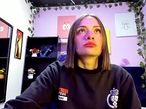 Tammy Thompson  online show from September 10, 1:55 pm