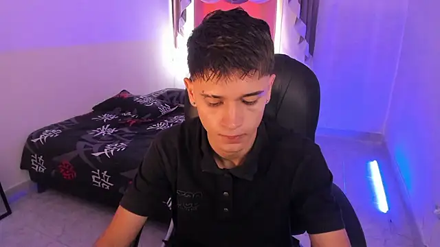 Aron Boyy online show from December 2, 7:31 pm