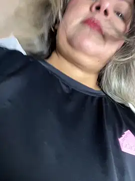 Snapshot of Lucy_Milf_474 chatting on February 21, 12:06 pm Lucy Milf 474 online show from February 21, 12:06 pm