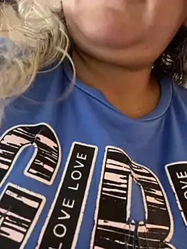 Snapshot of Lucy_Milf_474 chatting on February 28, 11:55 am Lucy Milf 474 online show from February 28, 11:55 am