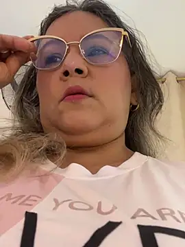 Snapshot of Lucy_Milf_474 chatting on March 18, 11:57 am Lucy Milf 474 online show from March 18, 11:57 am