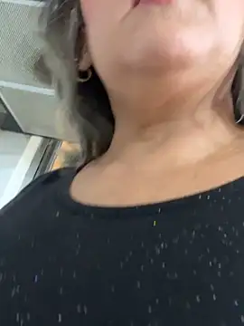 Snapshot of Lucy_Milf_474 chatting on March 27, 11:54 am Lucy Milf 474 online show from March 27, 11:54 am