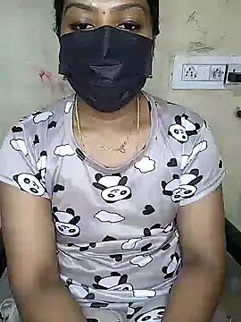 Tamil Attitude queen online show from October 18, 7:47 pm