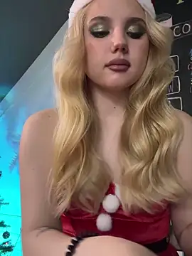 Sky Cutie online show from December 19, 5:14 am