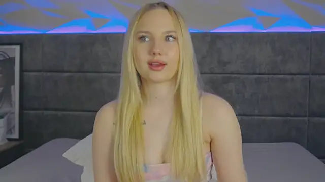 Sky Cutie online show from June 5, 6:52 am