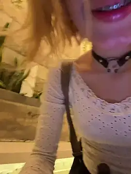 Snapshot of SweetBunnyGF chatting on June 15, 11:29 pm SweetBunnyGF online show from June 15, 11:29 pm