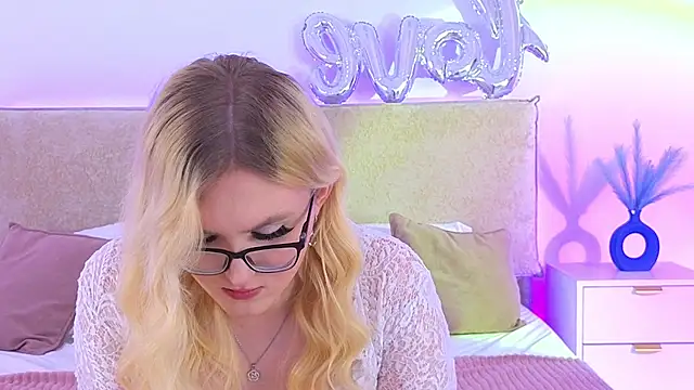 Jules night online show from August 2, 9:13 pm