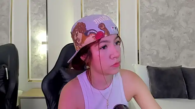 doll eyees  online show from September 23, 2:14 am