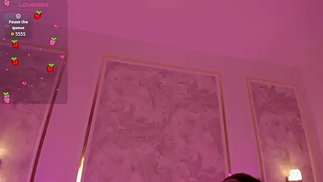 doll eyees  online show from October 17, 2:26 am