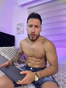Snapshot of Thiago_Hill chatting on June 21, 3:09 am Thiago Hill online show from June 21, 3:09 am