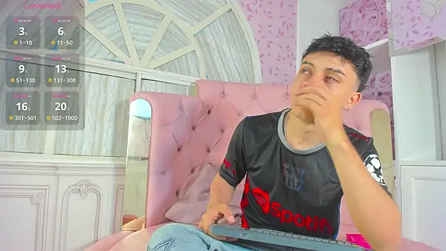 Snapshot of Dani_rivass chatting on October 26, 11:16 am Dani rivass online show from October 26, 11:16 am