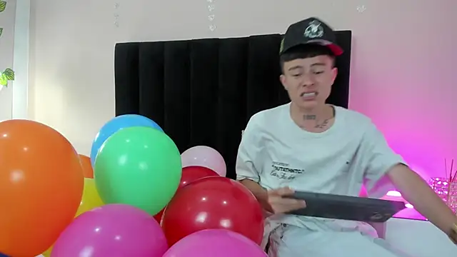 Nascary Fox online show from September 25, 8:01 pm