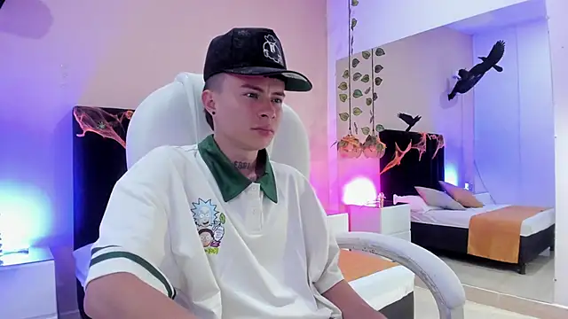 Nascary Fox online show from October 11, 8:18 pm