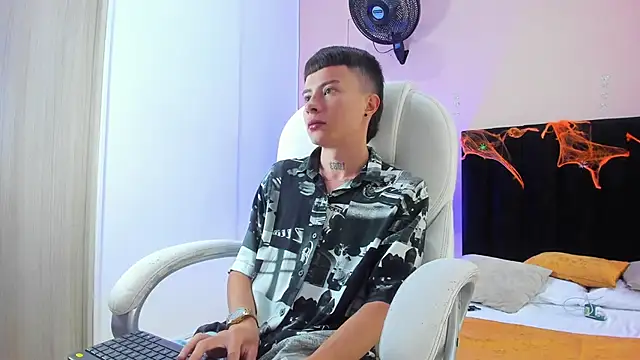 Nascary Fox online show from October 12, 1:10 pm