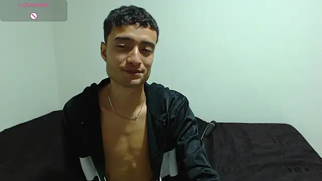 Snapshot of camiYwY chatting on October 11, 6:12 am camiYwY online show from October 11, 6:12 am