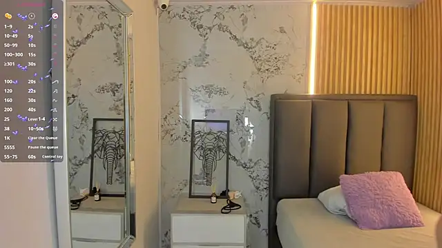 SOPHIEMEYER online show from September 25, 12:42 pm