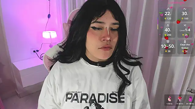 mia yeager online show from November 23, 2:00 am