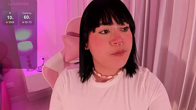 mia yeager online show from February 4, 3:12 am