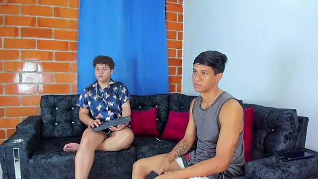 Robertmiller21 online show from October 31, 10:11 pm